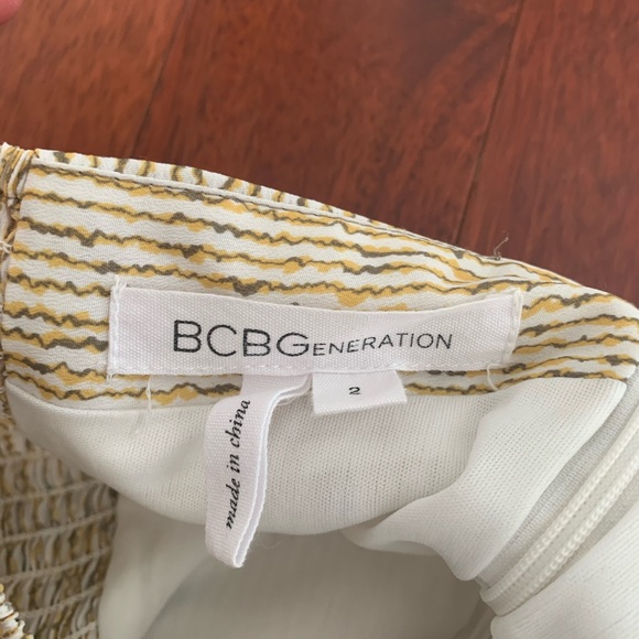 BCBGeneration Short Party Dress Buttercream - Picture 8 of 10